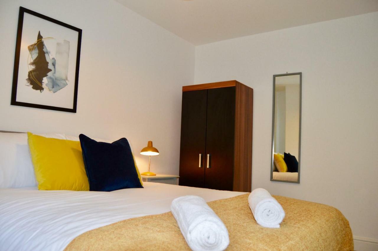 Qh31 - City Centre Location With 2 Double Bedrooms Sleeping Up To 4 People - Spacious Work Or Leisure Apartment Sheffield Extérieur photo