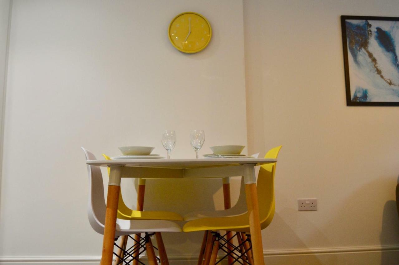 Qh31 - City Centre Location With 2 Double Bedrooms Sleeping Up To 4 People - Spacious Work Or Leisure Apartment Sheffield Extérieur photo