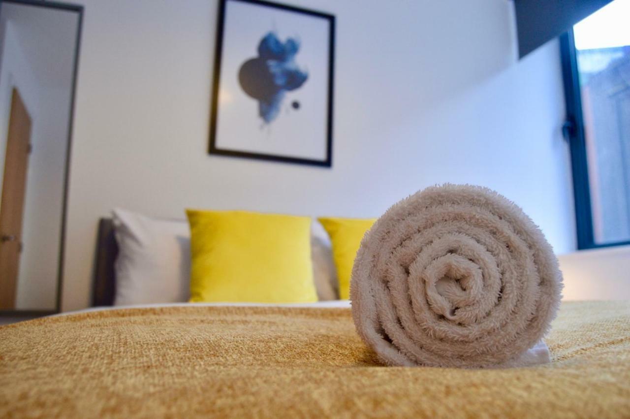 Qh31 - City Centre Location With 2 Double Bedrooms Sleeping Up To 4 People - Spacious Work Or Leisure Apartment Sheffield Extérieur photo