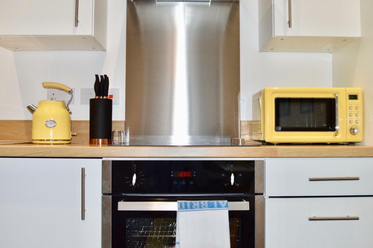 Qh31 - City Centre Location With 2 Double Bedrooms Sleeping Up To 4 People - Spacious Work Or Leisure Apartment Sheffield Extérieur photo