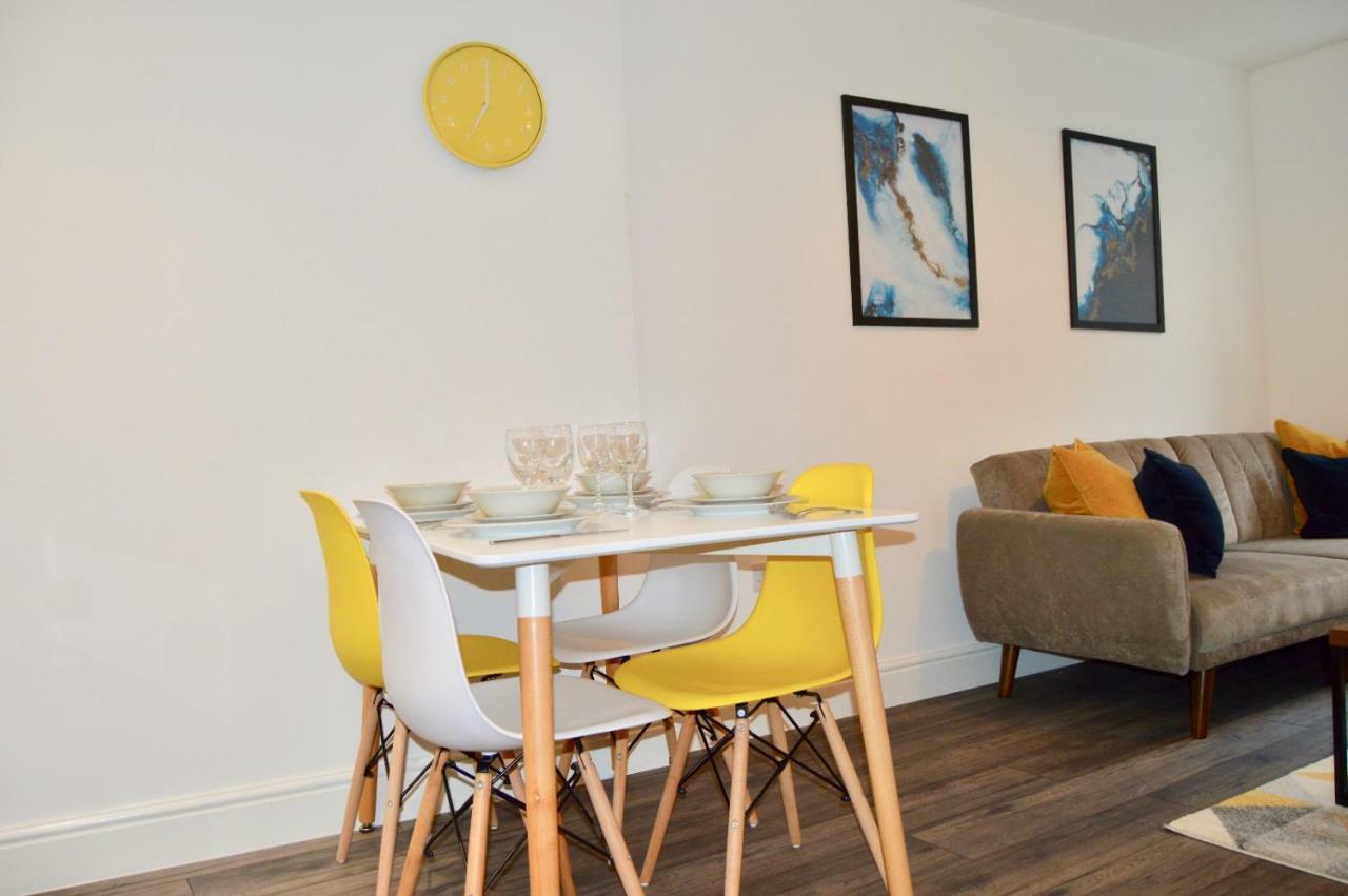 Qh31 - City Centre Location With 2 Double Bedrooms Sleeping Up To 4 People - Spacious Work Or Leisure Apartment Sheffield Extérieur photo