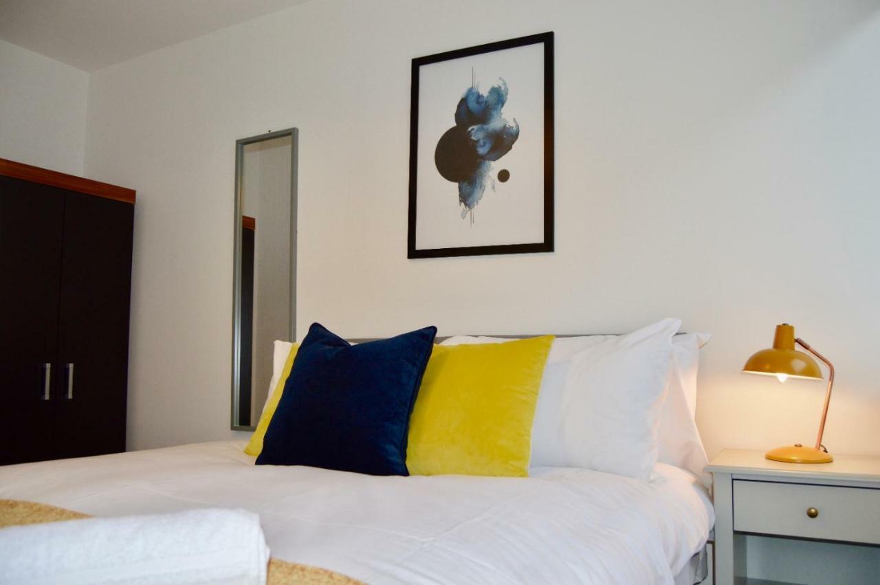 Qh31 - City Centre Location With 2 Double Bedrooms Sleeping Up To 4 People - Spacious Work Or Leisure Apartment Sheffield Extérieur photo