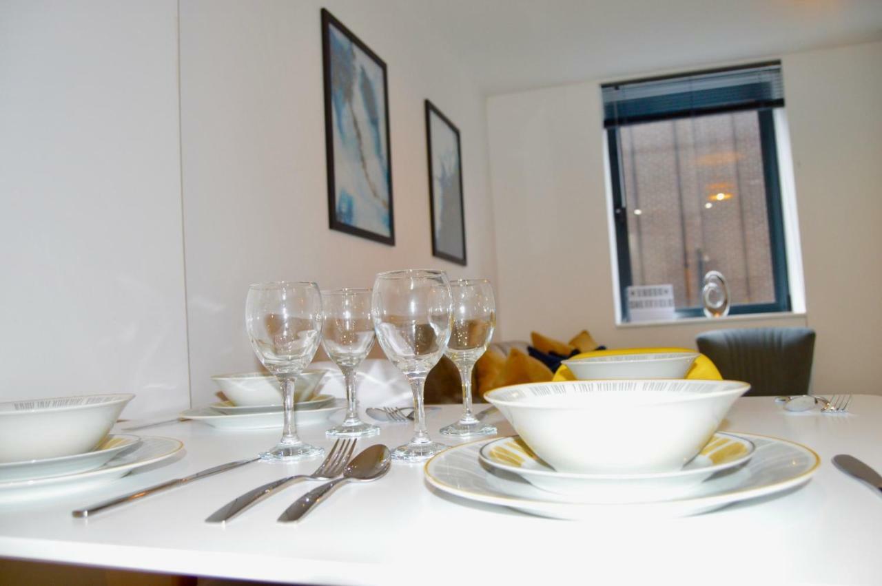 Qh31 - City Centre Location With 2 Double Bedrooms Sleeping Up To 4 People - Spacious Work Or Leisure Apartment Sheffield Extérieur photo